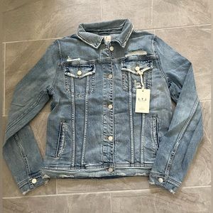 Denim jean jacket size L, NWT, light wash with distressing as shown.